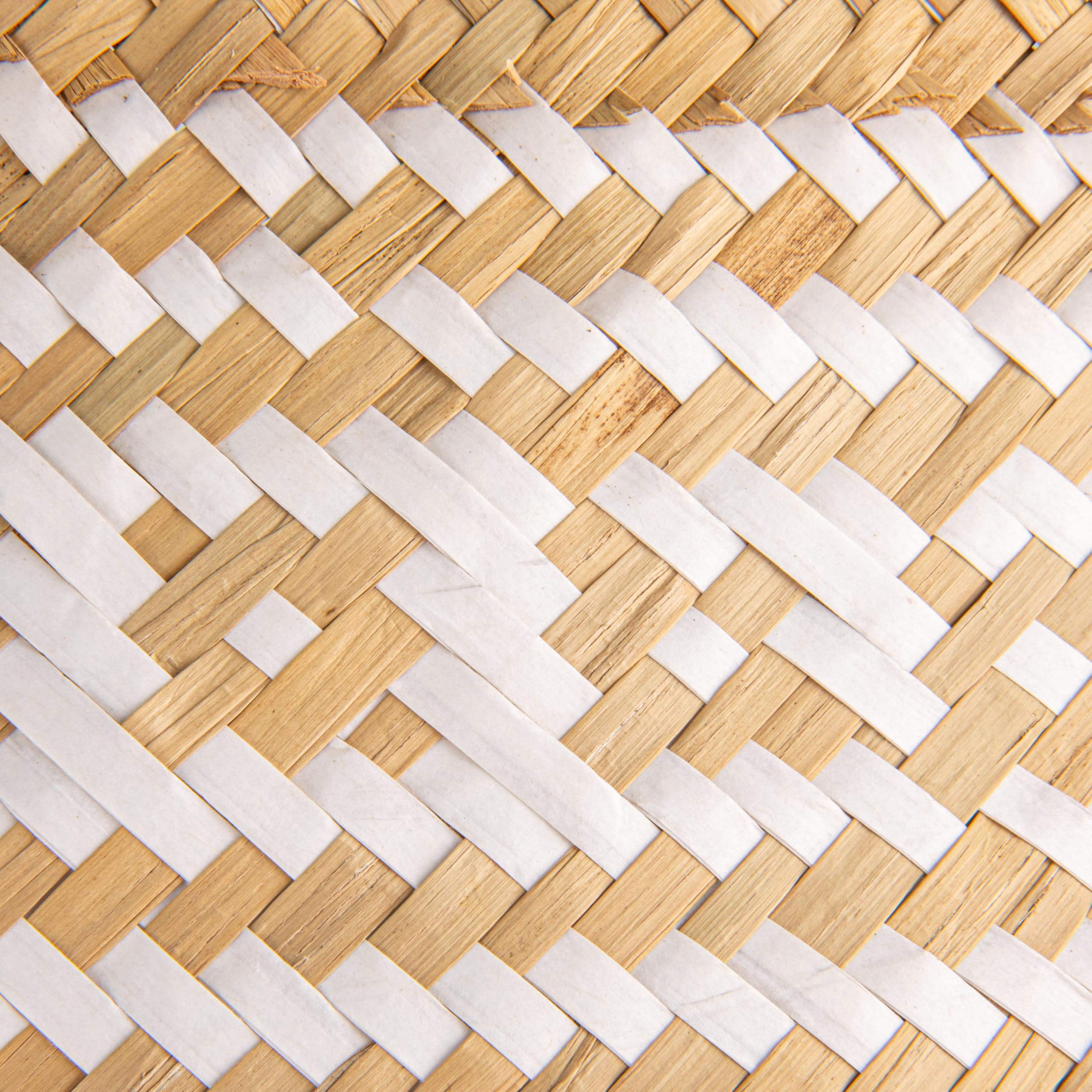 Bloomingville 3-Piece Hand-Woven Seagrass and Rattan Baskets with Pattern, White and Natural - Image 4