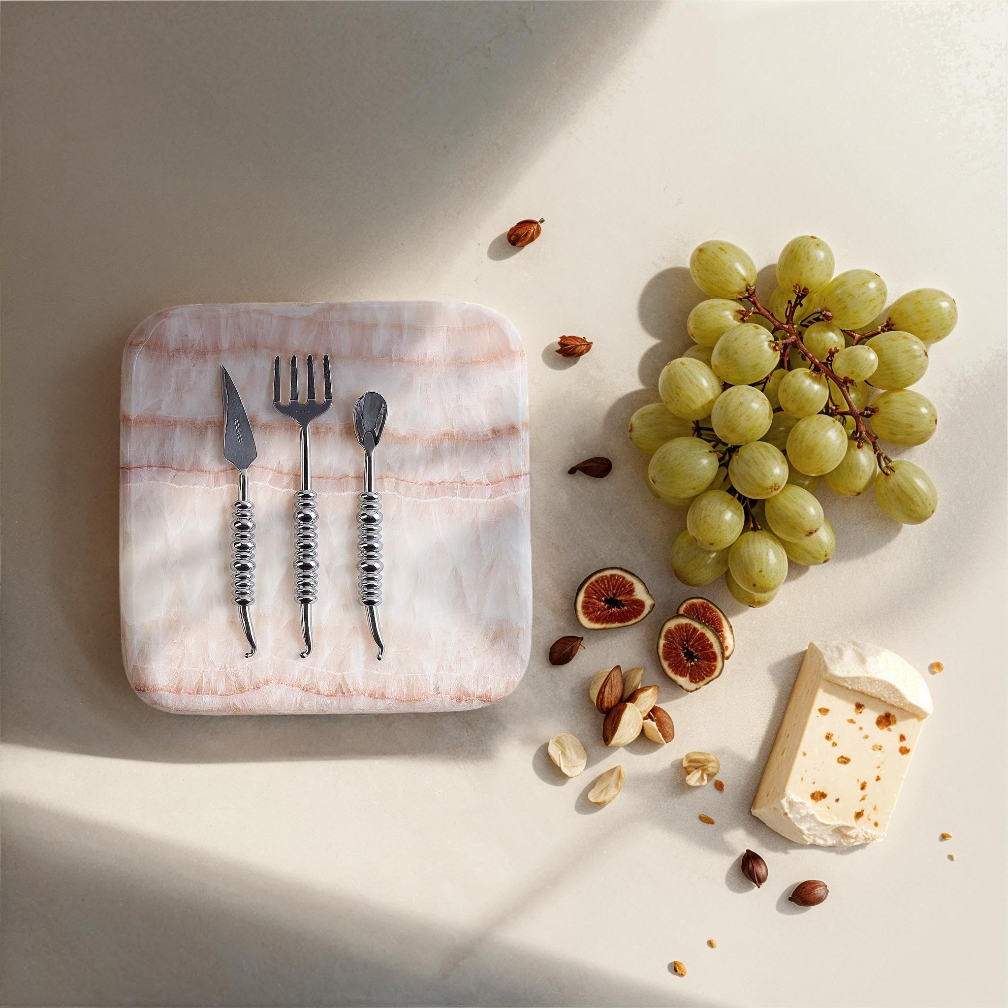 Bloomingville Honey Onyx Cheese Serving Board, Natural Color - Image 4